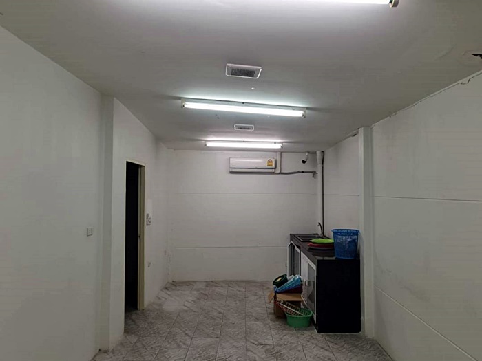 ให้เช่า ออฟฟิศ อาคารสำนักงาน ย่านใจกลางเมืองลาดพร้าว87 พื้นที่ 101ตร.ว.  จดบริษัทได้